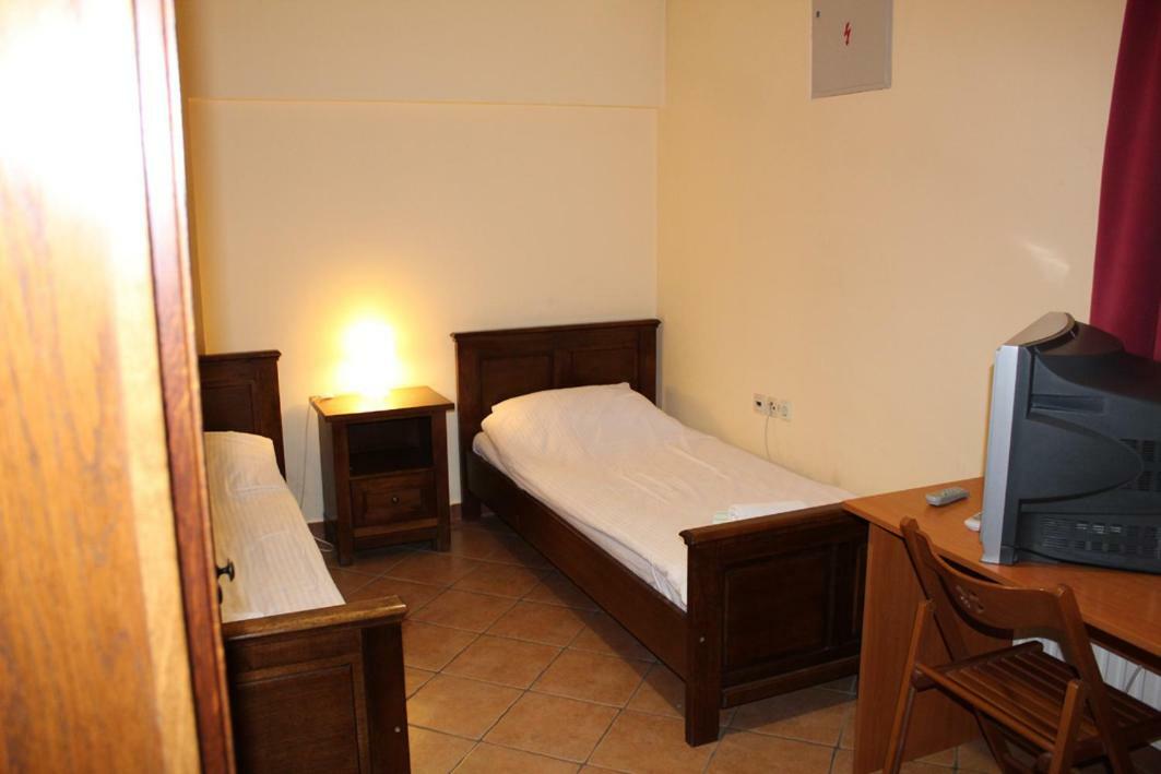 Prenociste "Magnus" Bed and Breakfast Slavonski Brod Buitenkant foto