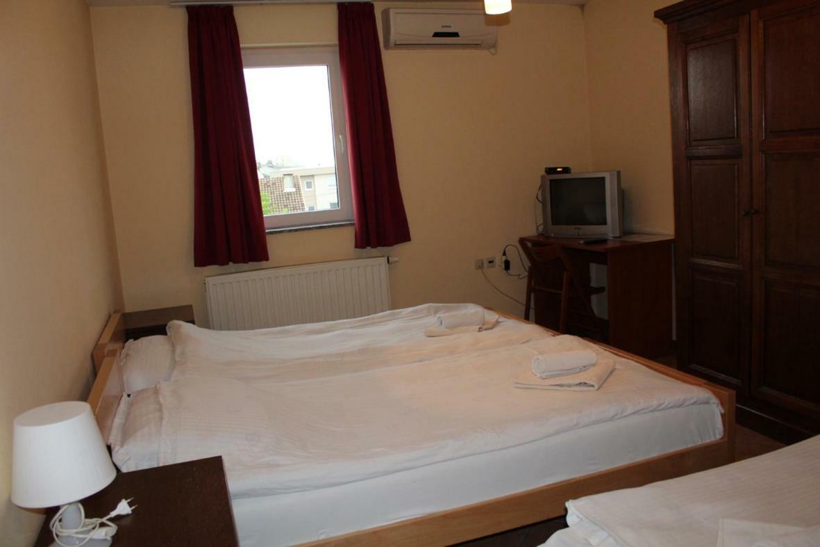Prenociste "Magnus" Bed and Breakfast Slavonski Brod Buitenkant foto