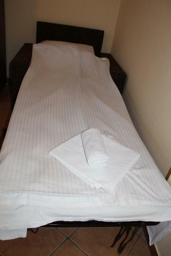 Prenociste "Magnus" Bed and Breakfast Slavonski Brod Buitenkant foto