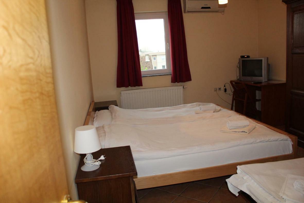 Prenociste "Magnus" Bed and Breakfast Slavonski Brod Buitenkant foto