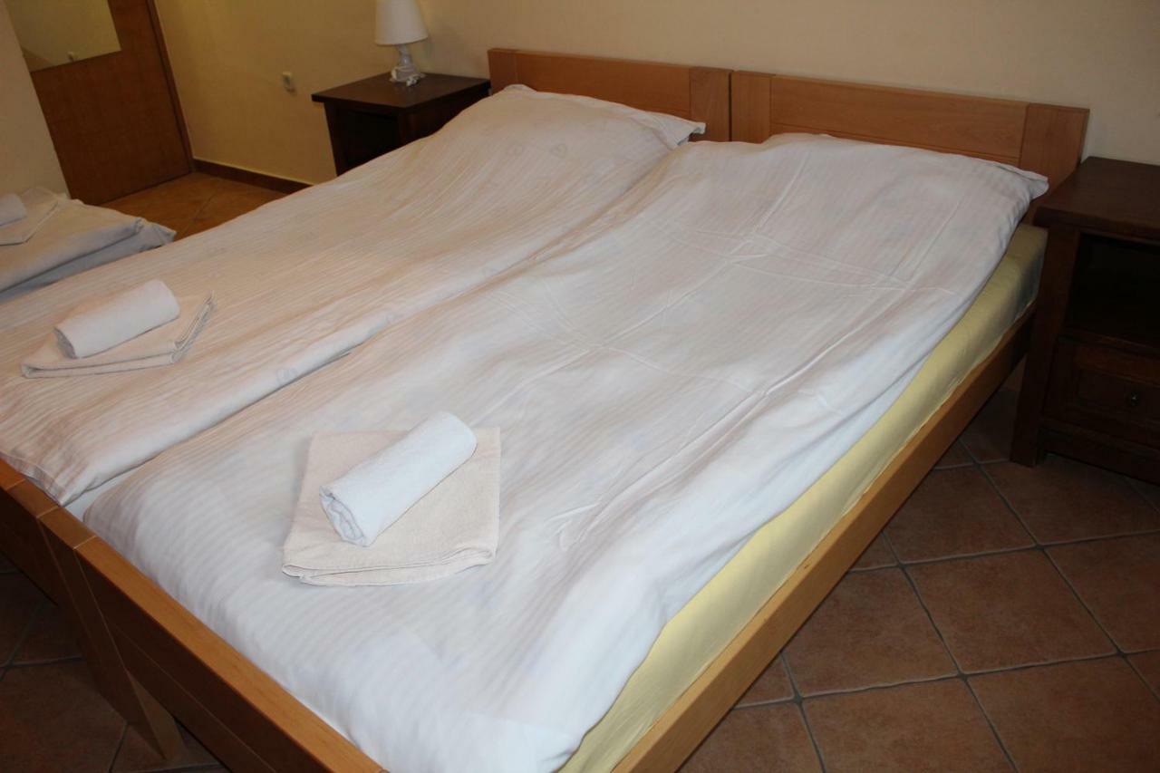 Prenociste "Magnus" Bed and Breakfast Slavonski Brod Buitenkant foto